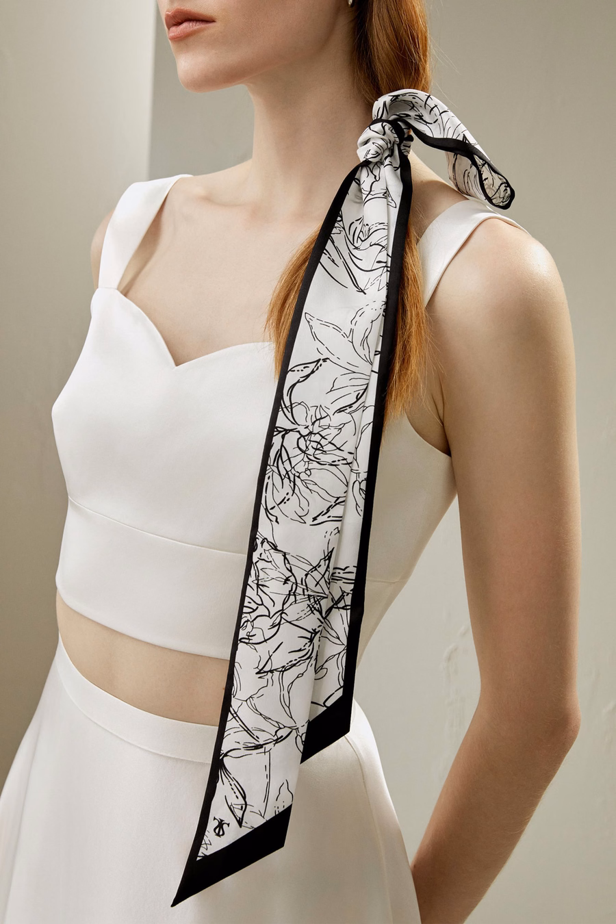 Bufanda de Seda de Cinta de Twill con Diseño Floral