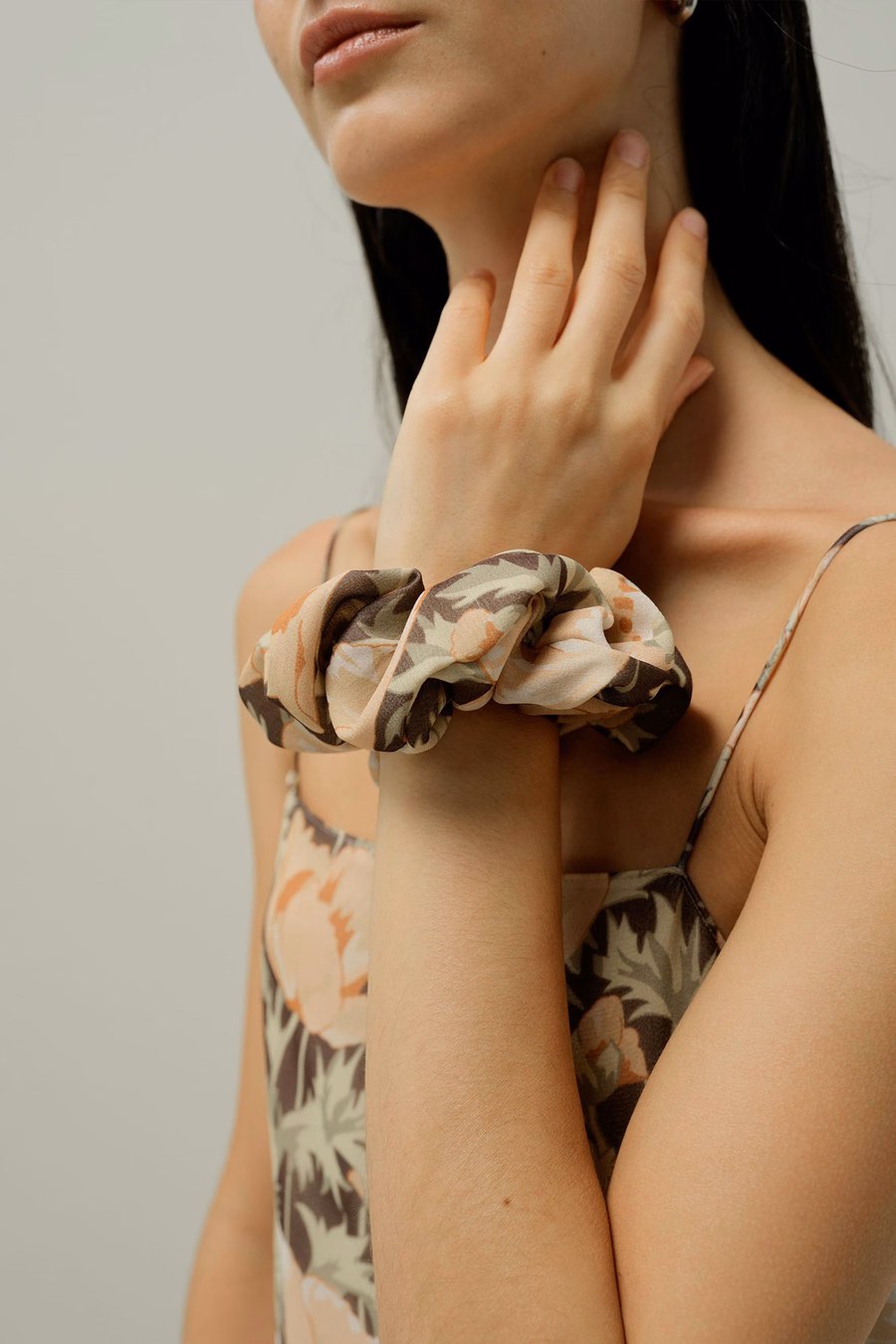 Scrunchies de Flor de Amapola - Hecho con Tela Liberty