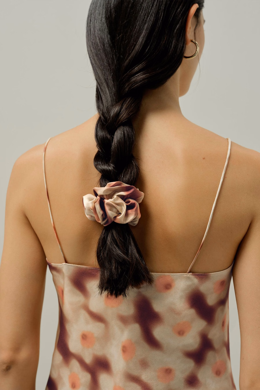 Conjunto de Scrunchies de Tazón de Narcisos - Hecho con Tela Liberty