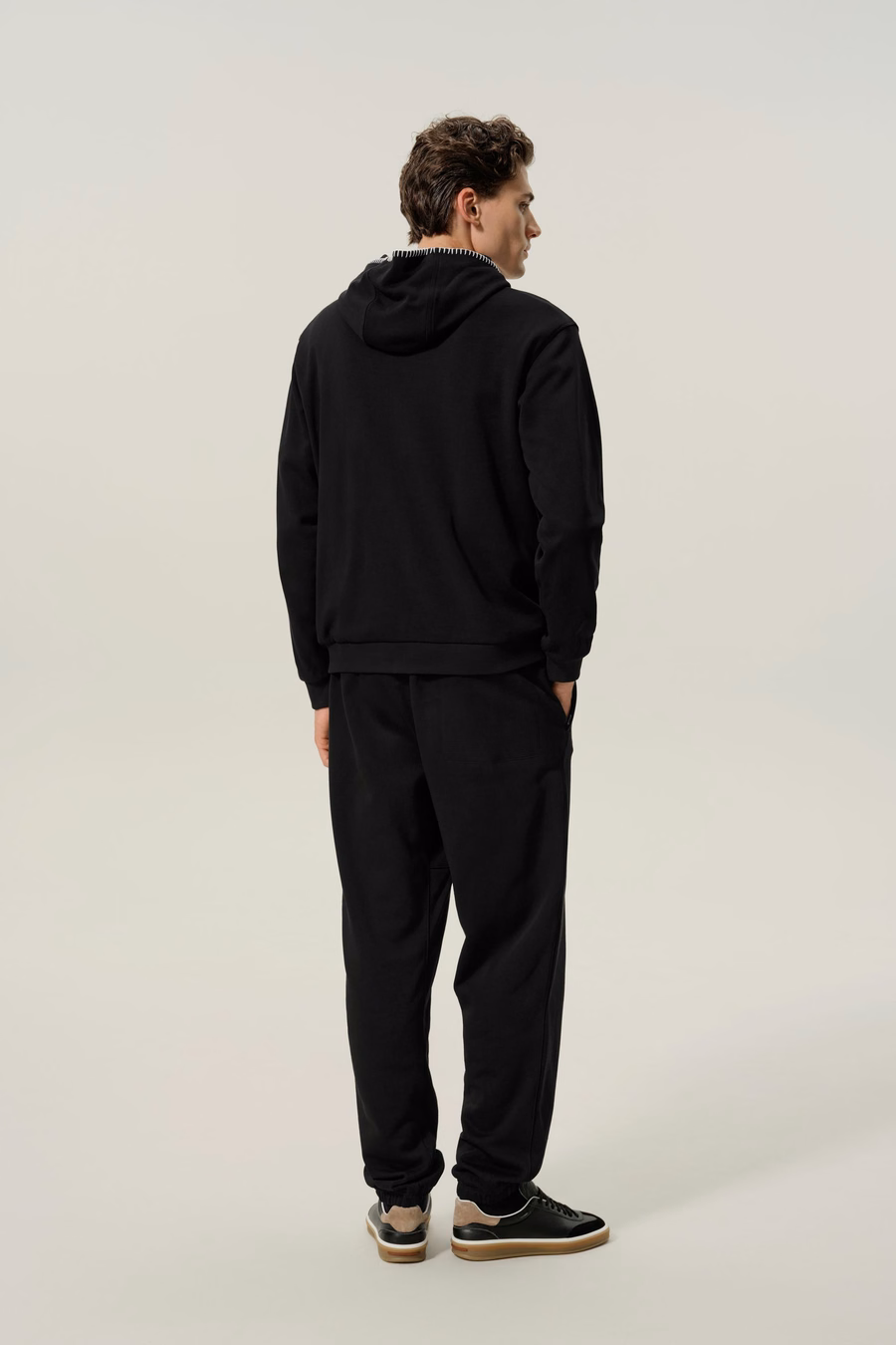 Sudadera con capucha de Silkerry para hombres