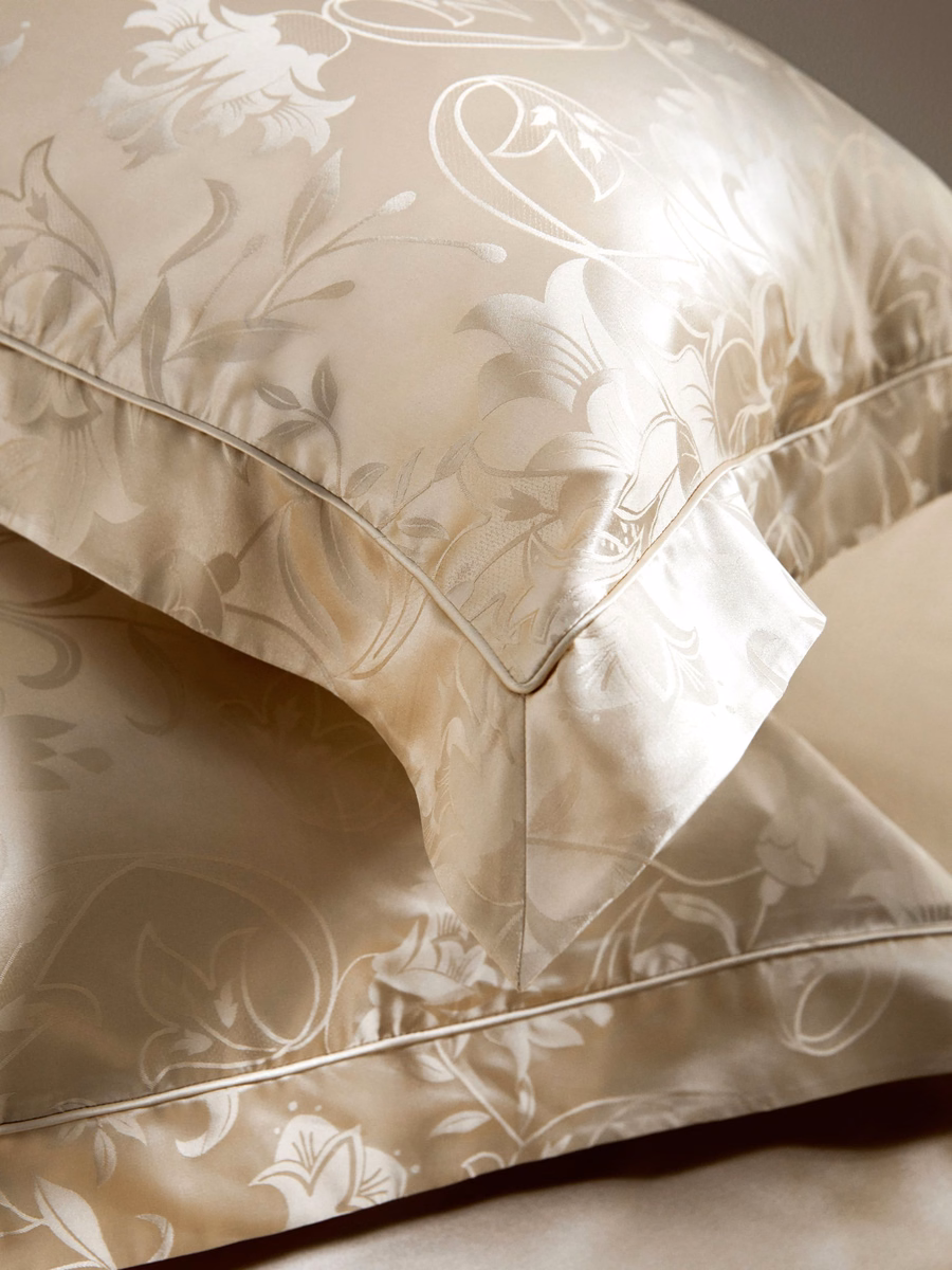 Funda de almohada de seda con jacquard de lirio