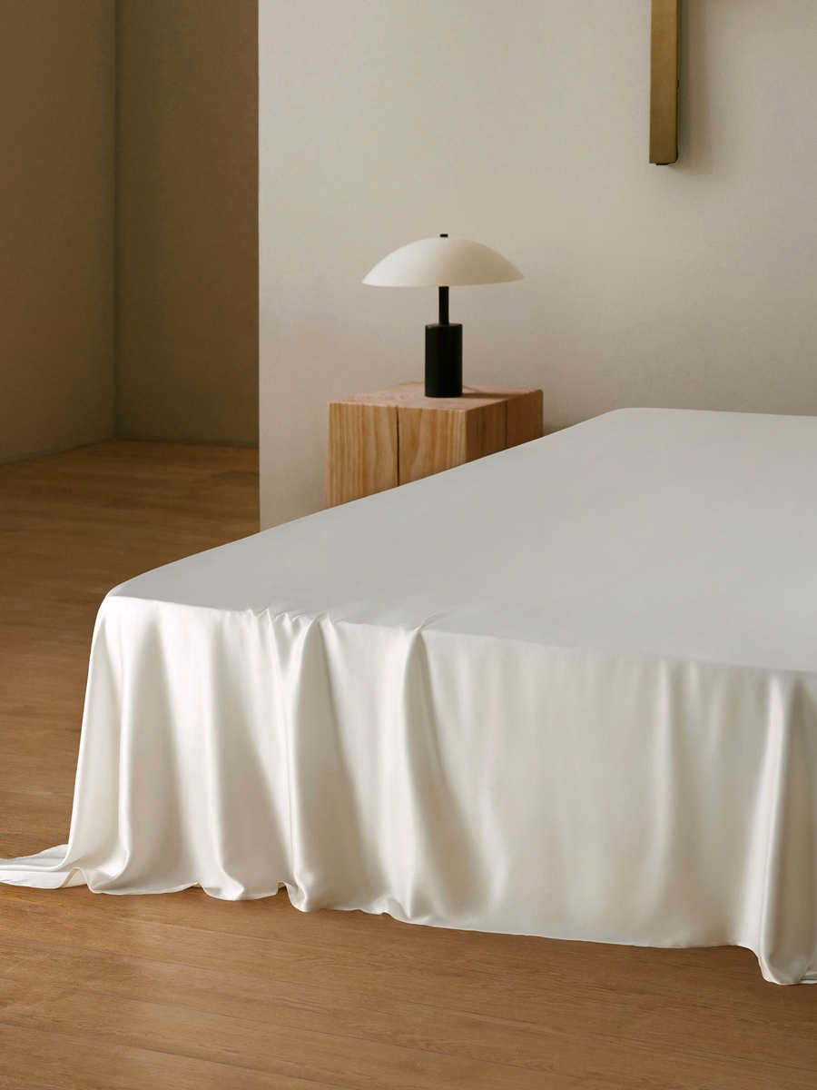Juego de ropa de cama de seda con jacquard de lirio