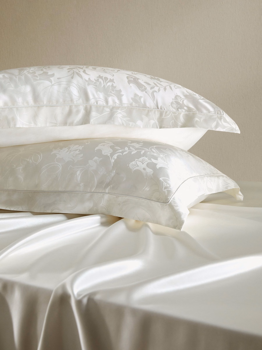 Juego de ropa de cama de seda con jacquard de lirio