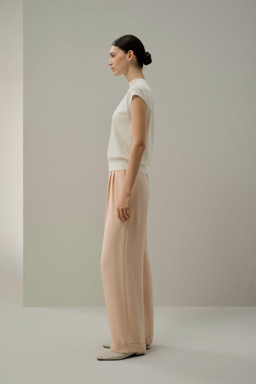 Top de mezcla de seda y algodón con cuello alto
