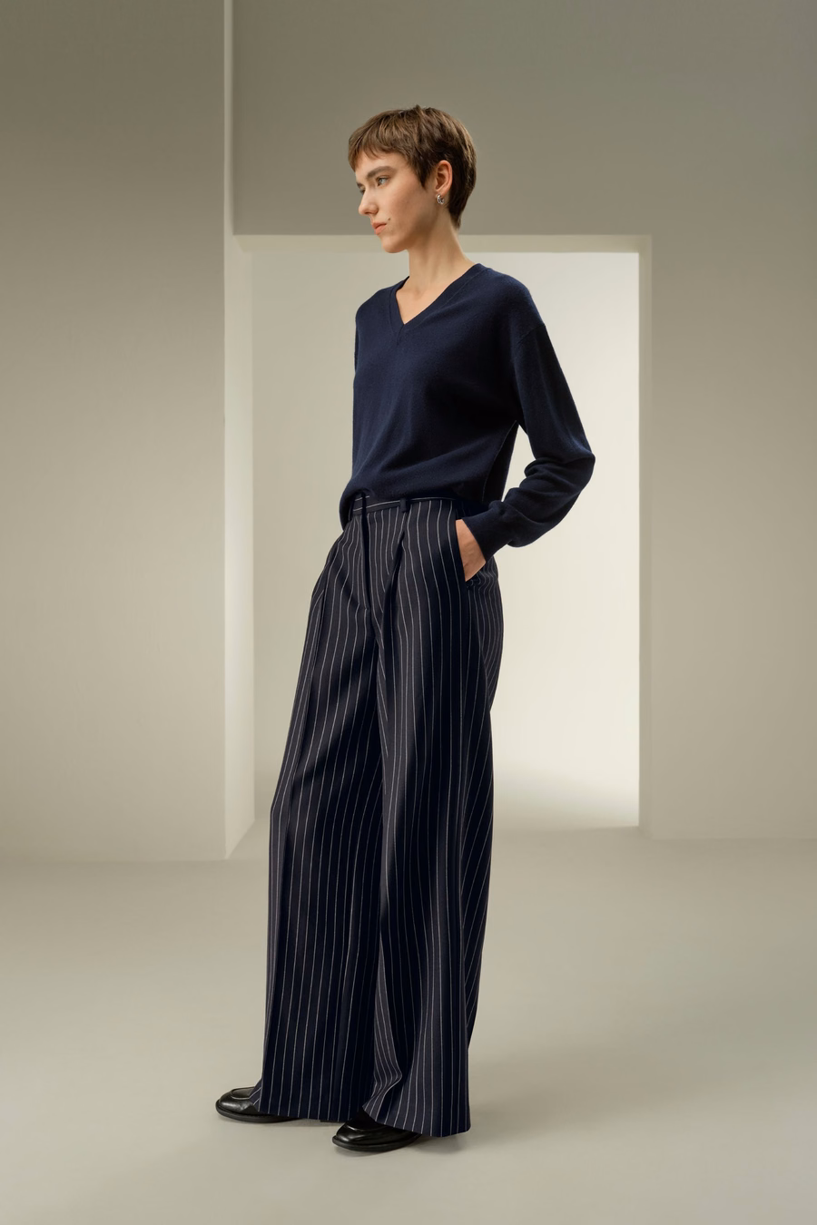 Pantalones de raya de pierna ancha de mezcla de lana