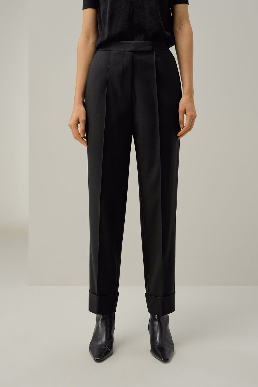 Pantalones de seda y lana con pliegues frontales