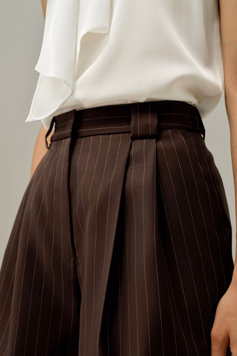 LILYSILK X LYDIA MILLEN Los Pantalones Cortos Mónaco