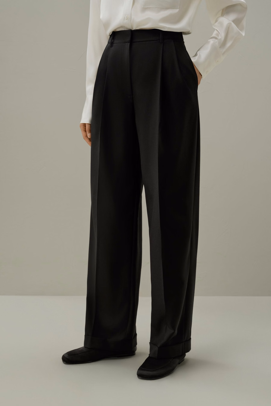 Pantalones rectos de lana y seda