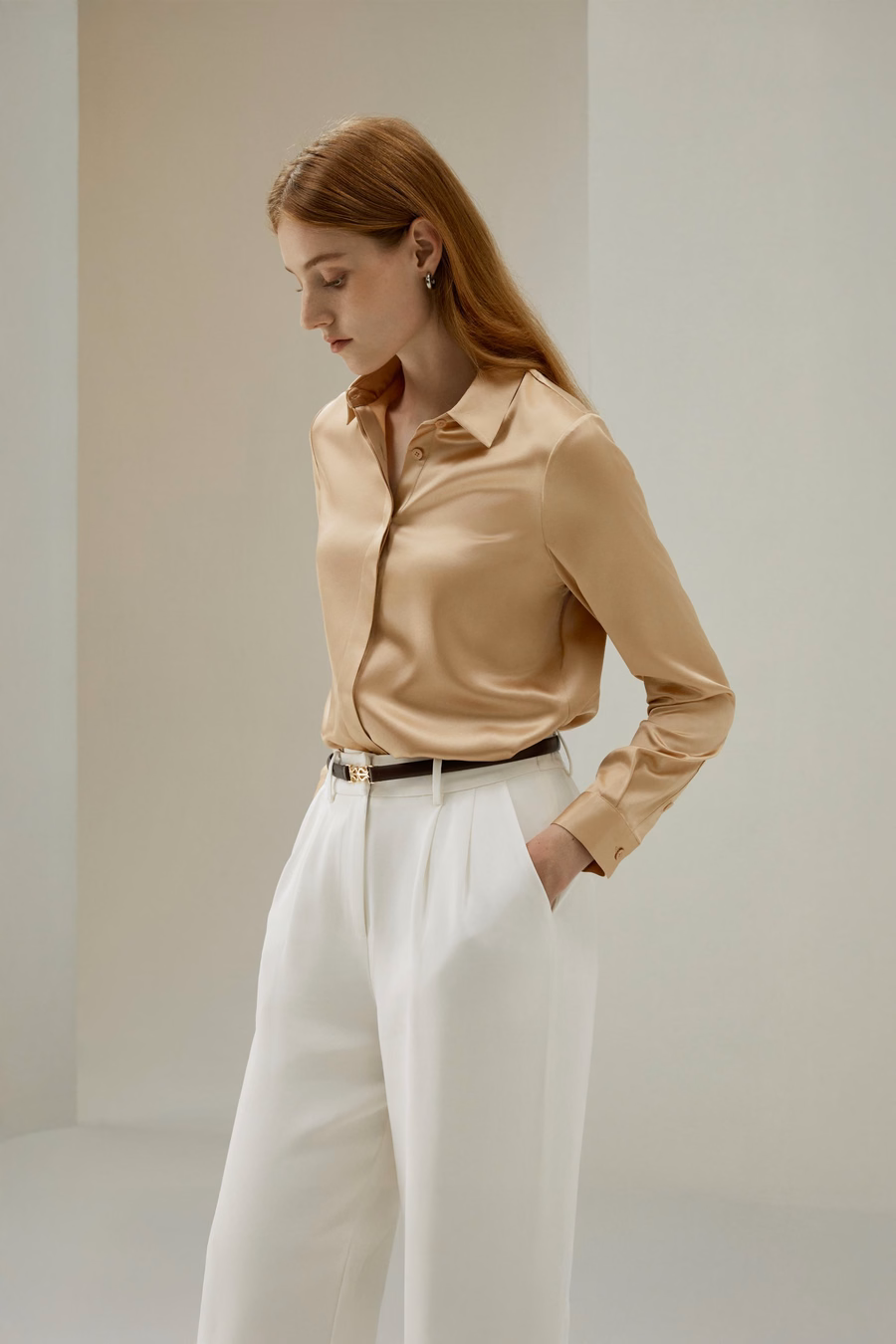 Camisa de Seda con Tapeta Oculta Básica