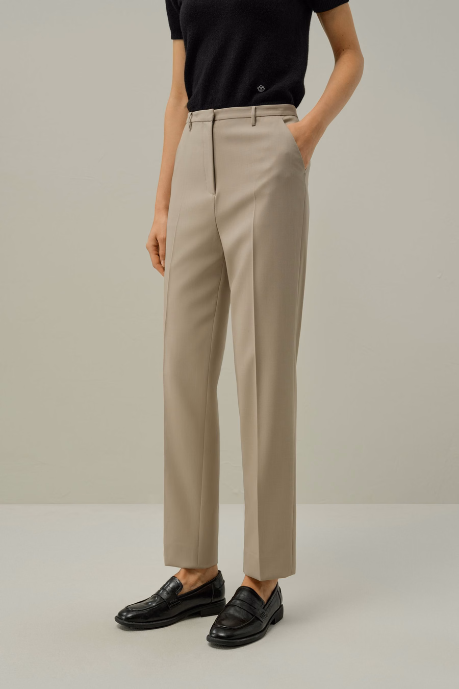 Pantalones slim fit de mezcla de seda y lana básicos