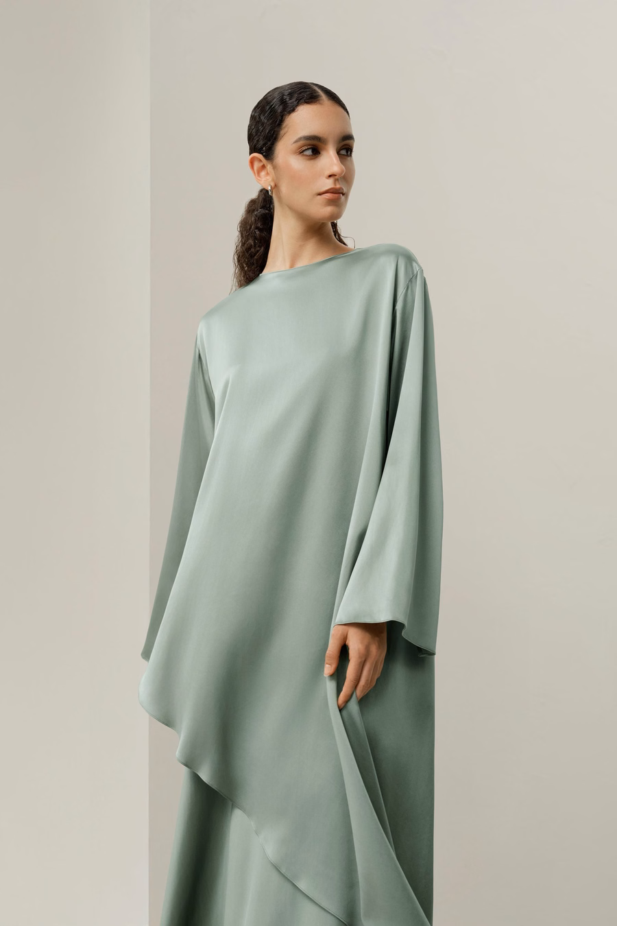 Blusa Asimétrica de Seda Charmeuse