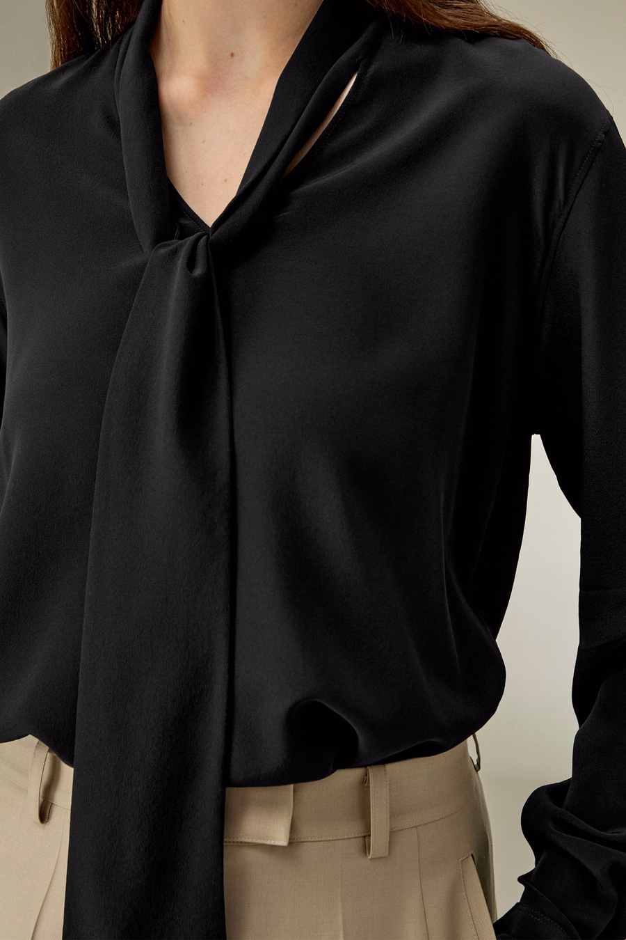 Blusa con Lazo de Seda