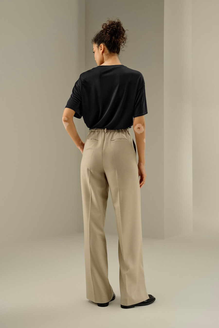Pantalones rectos de mezcla de lana y seda