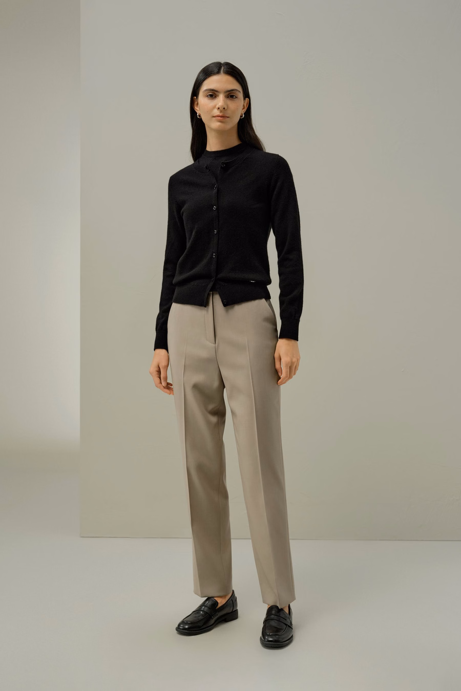 Cardigan ajustado de cuello redondo de cachemira