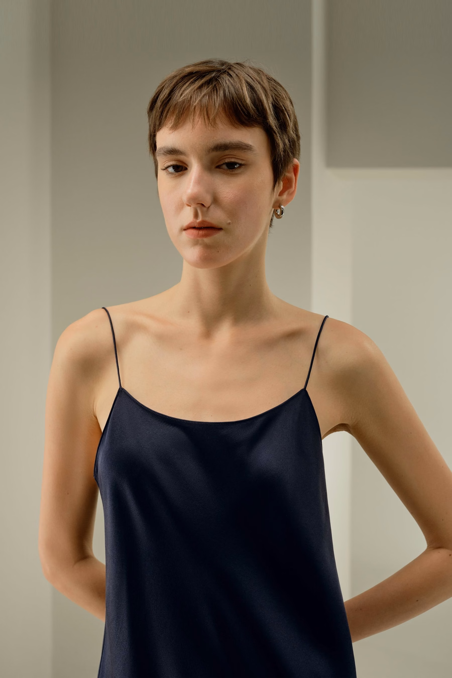 Vestido Mínimo de Escote en U