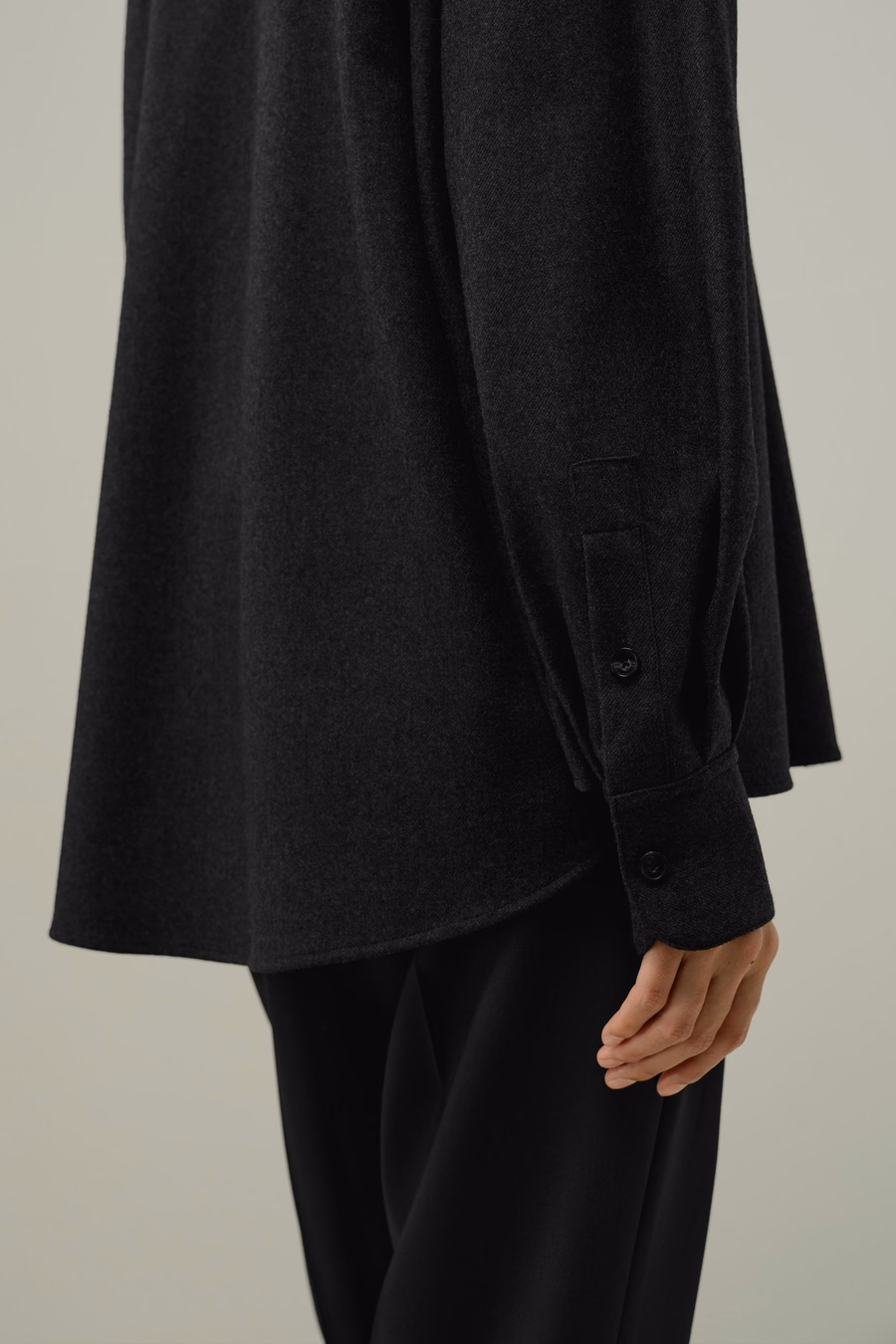 Camisa cálida de seda y lana de gran tamaño