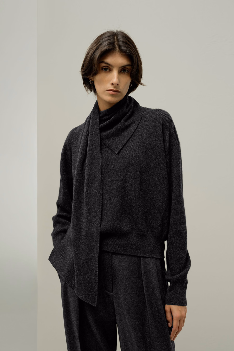Suéter de Lana-Cashmere con Cuello de Pajarita