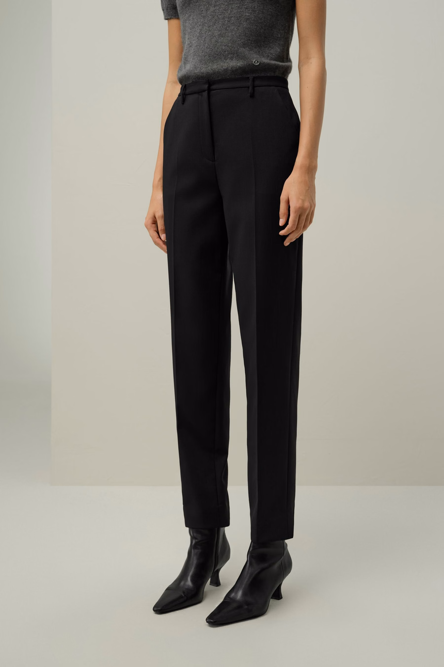 Pantalones slim fit de mezcla de seda y lana básicos