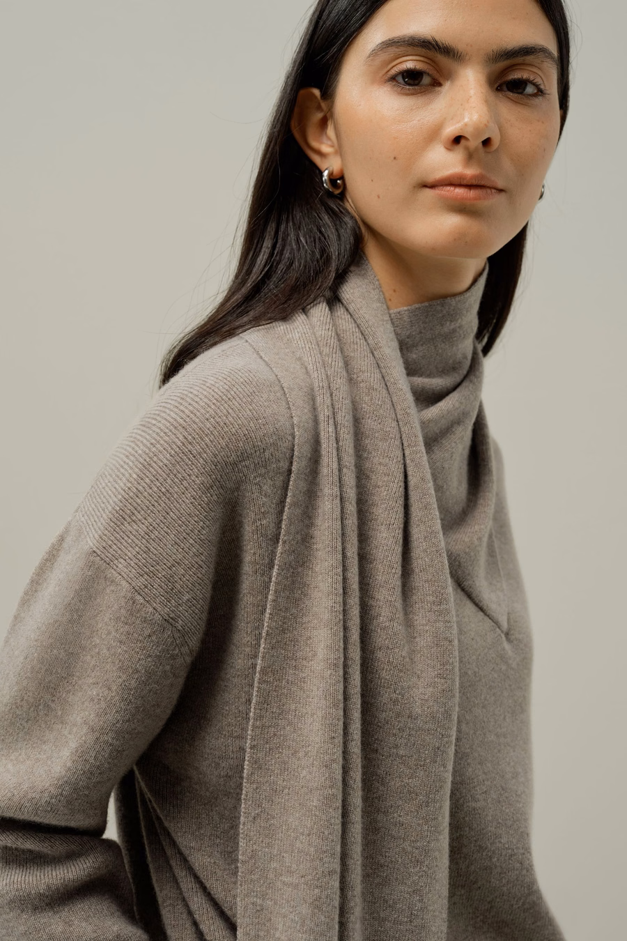 Suéter de Lana-Cashmere con Cuello de Pajarita