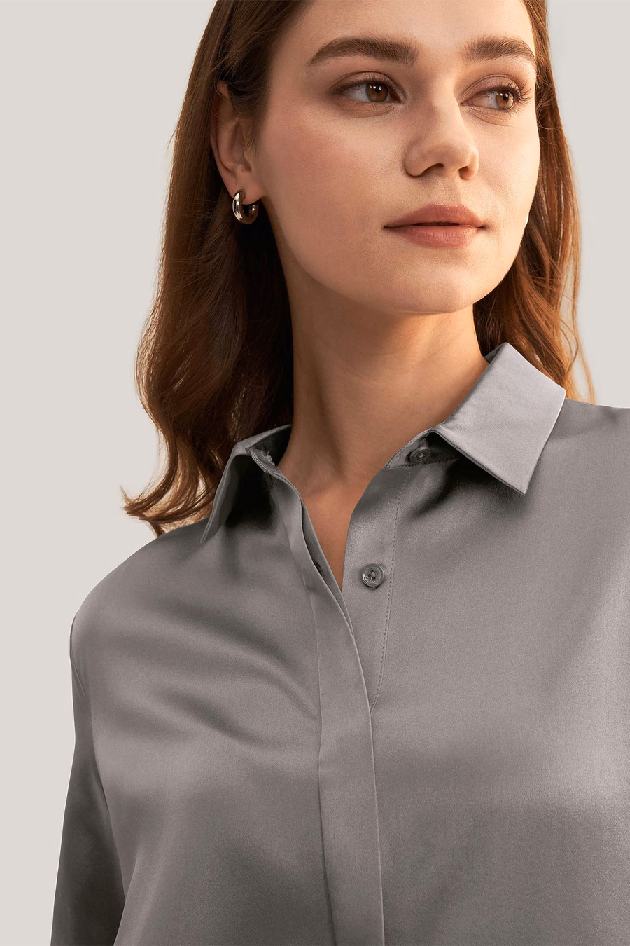 Camisa de Seda con Tapeta Oculta Básica