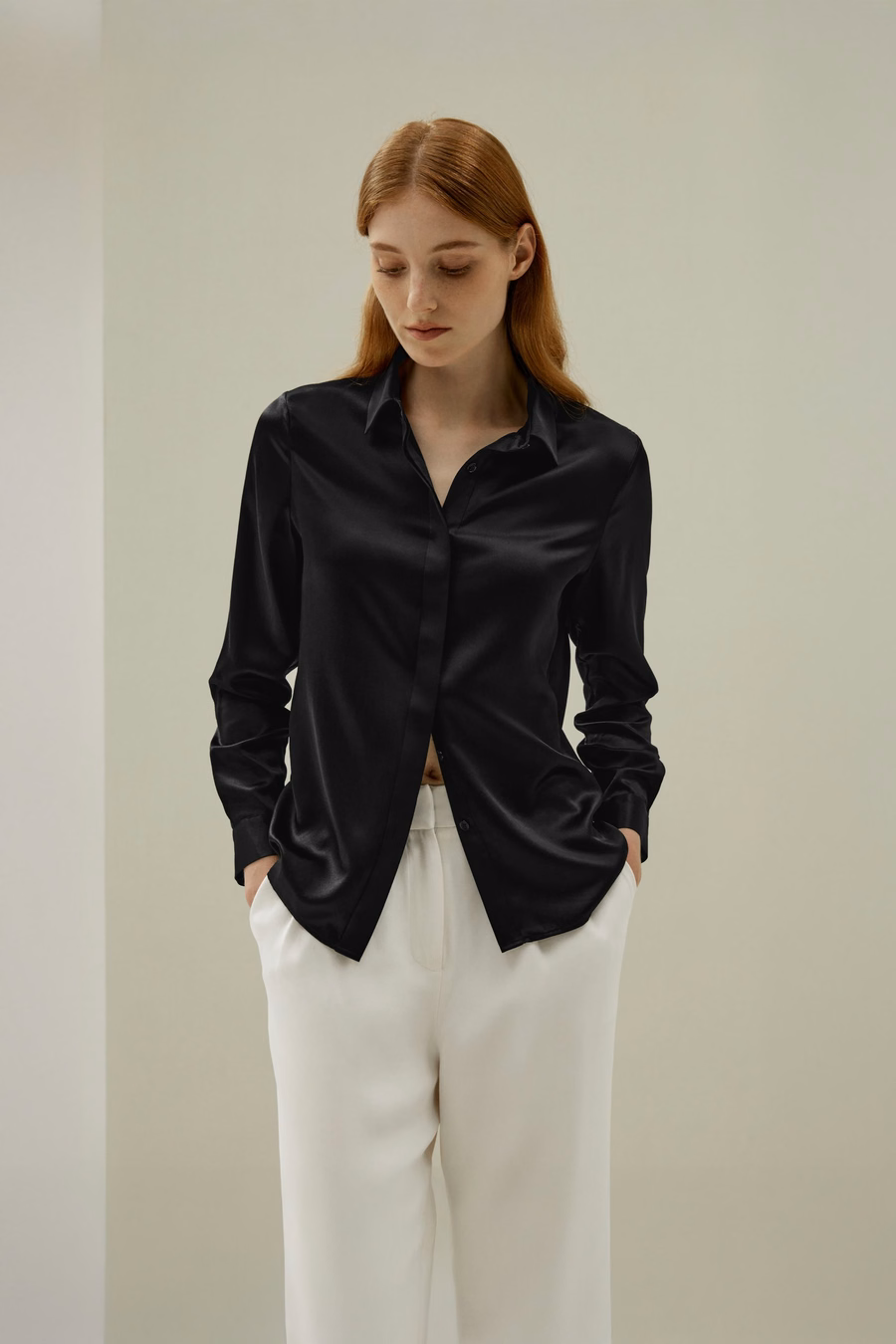 Camisa de Seda con Tapeta Oculta Básica