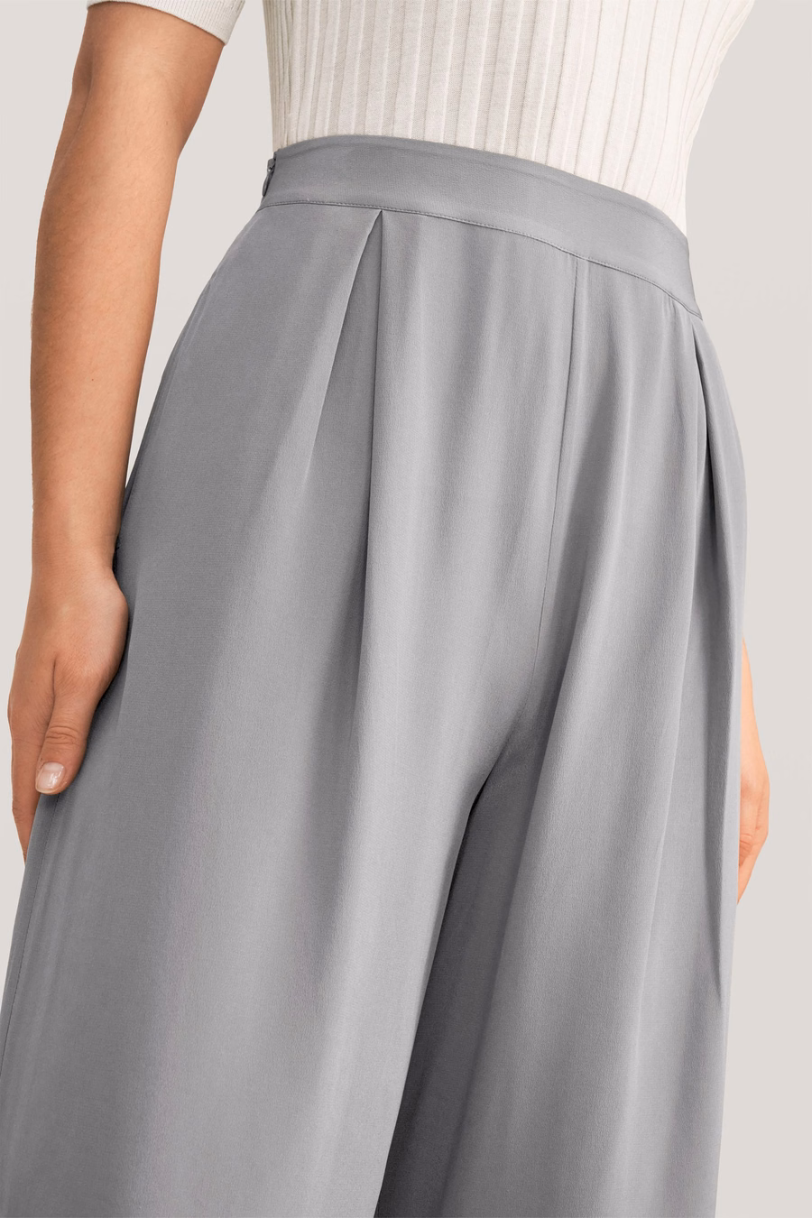 Pantalones Cortos de Pierna Ancha de Seda Lisa