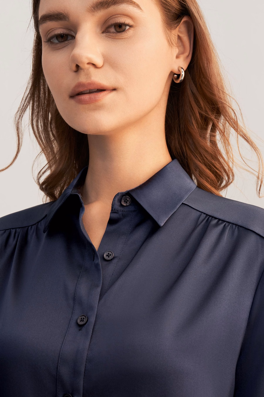 Blusa de Seda con Mangas Largas y Cuello