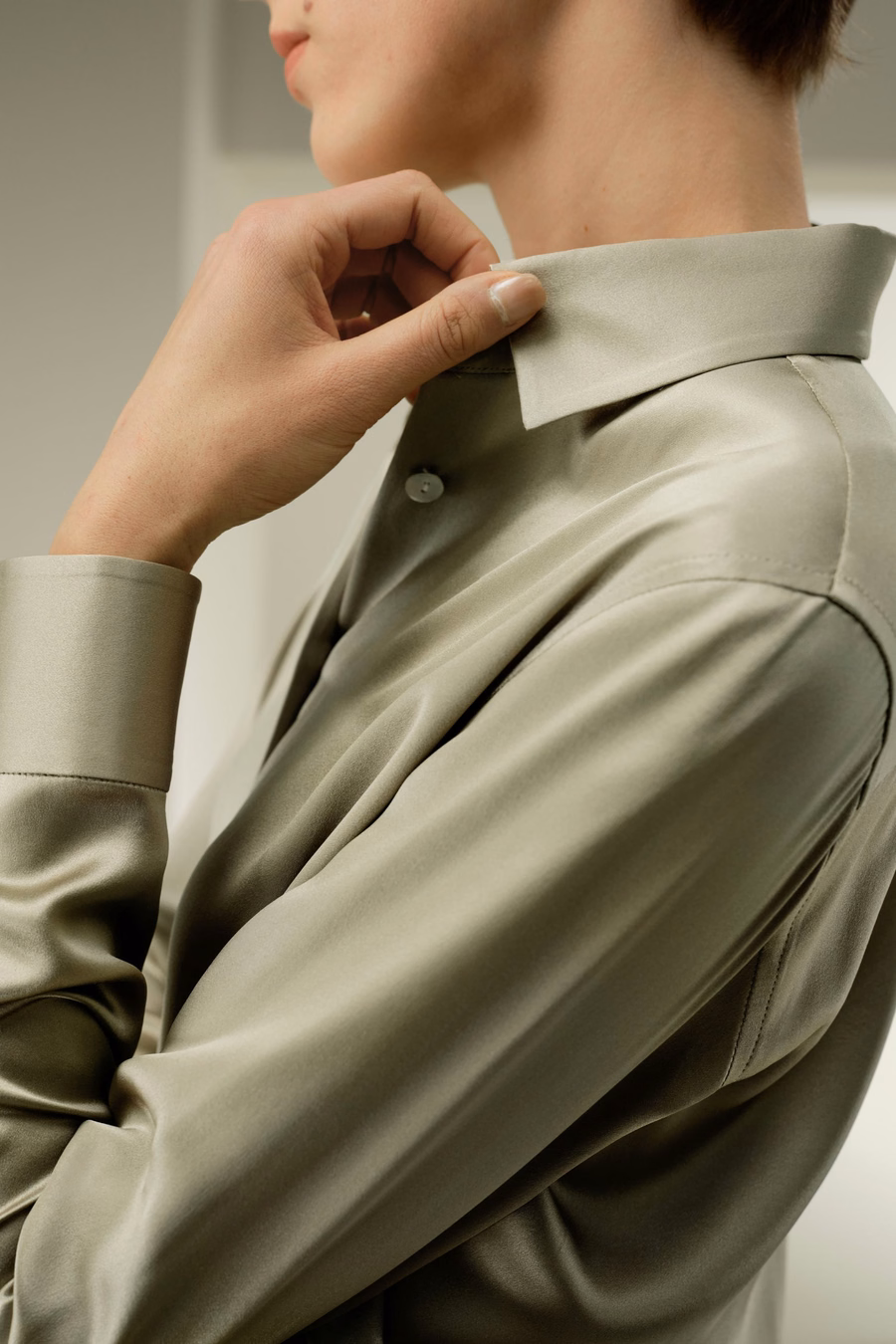 Camisa de Seda Charmeuse Atemporal