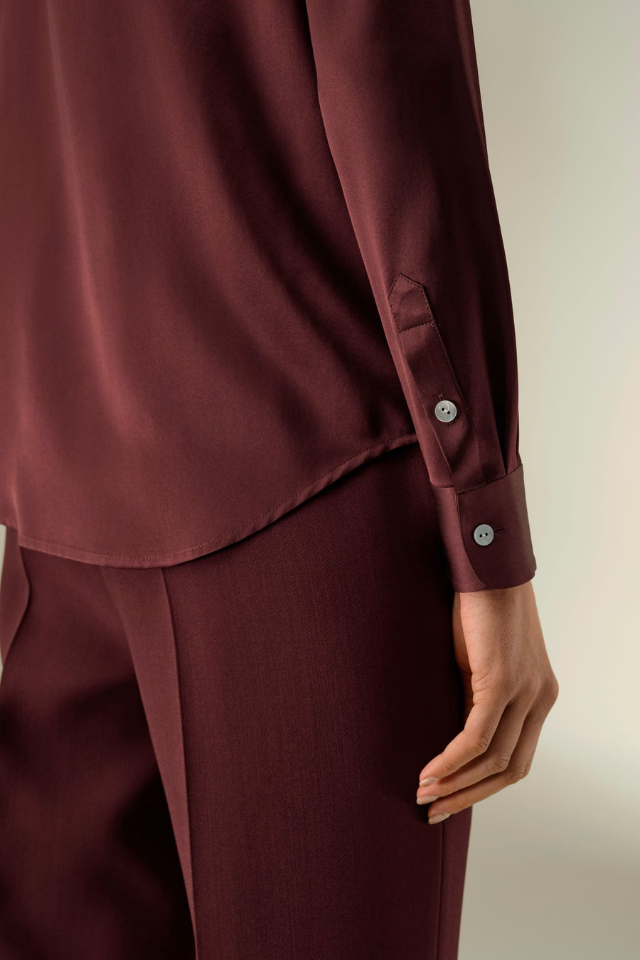 Camisa de Seda Charmeuse Atemporal