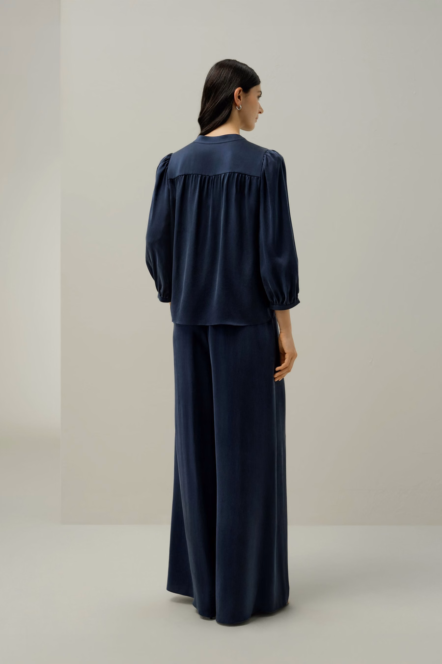 Pantalones de pierna ancha de seda de gamuza