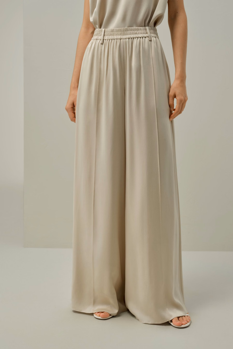 Pantalones de pierna ancha de seda de gamuza