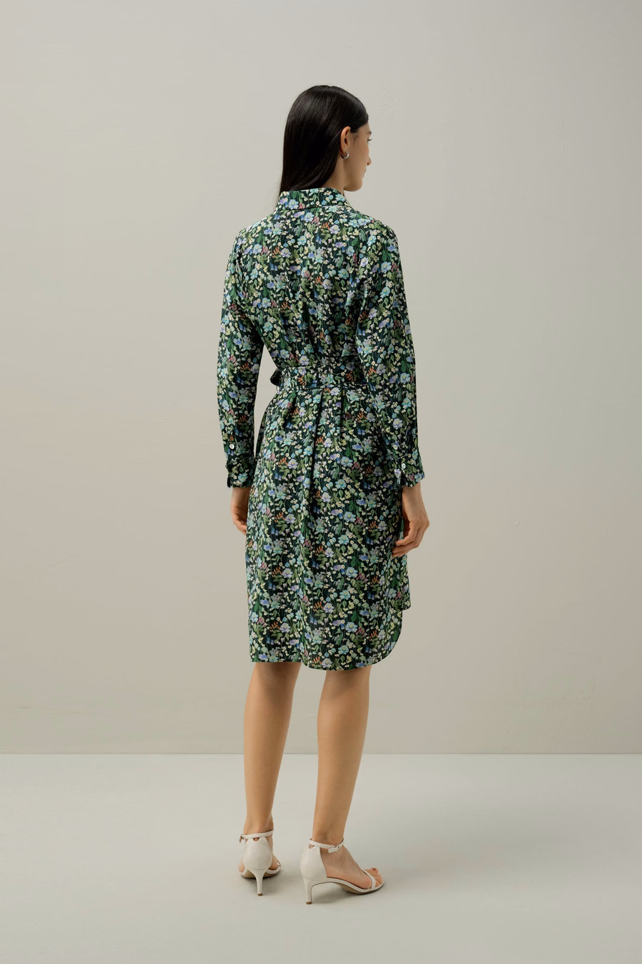 Vestido de camisa hasta la rodilla del bosque de cuentos de hadas - Hecho con tela Liberty