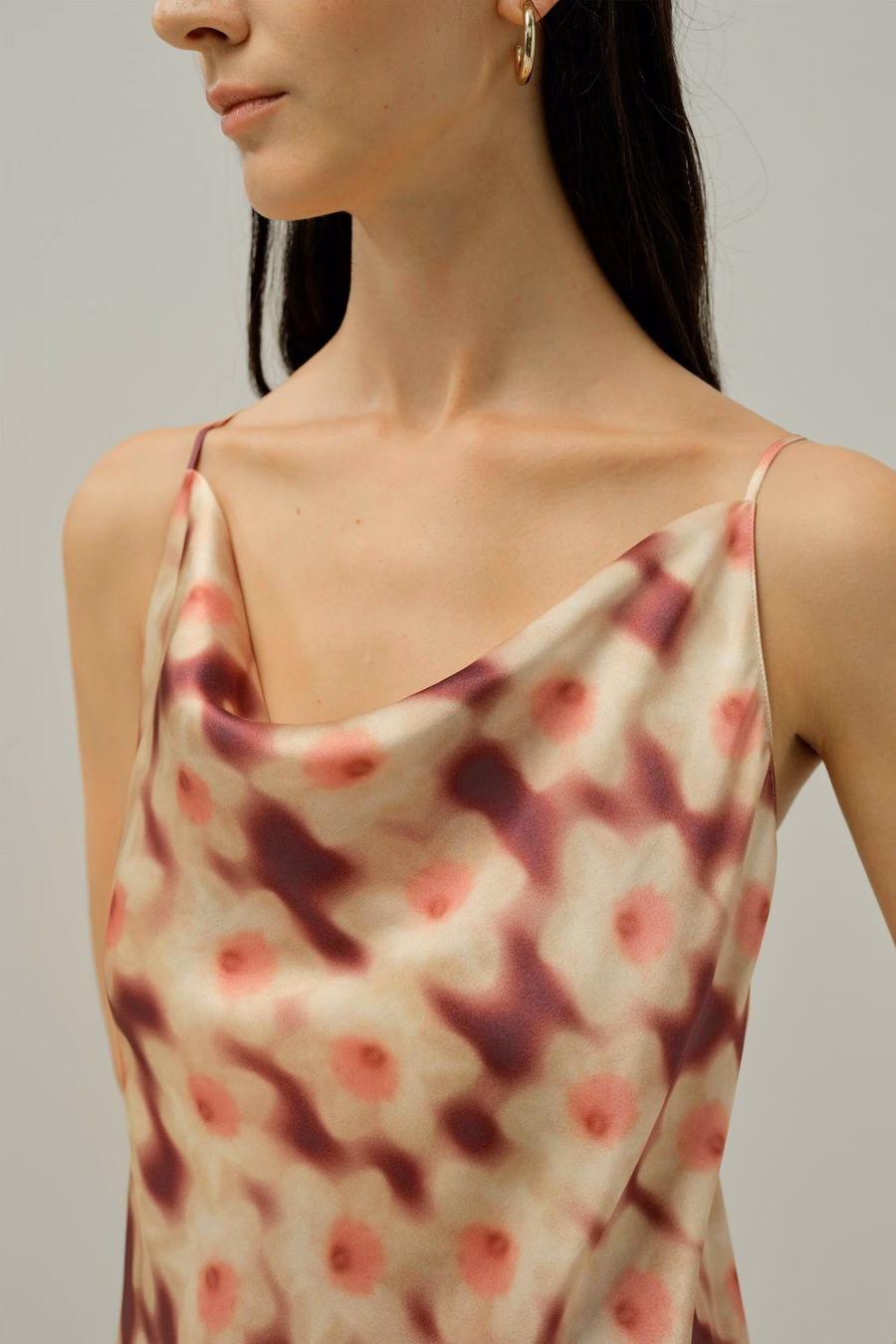 Vestido Deslizante con Estampado de Narciso - Hecho con Tela Liberty