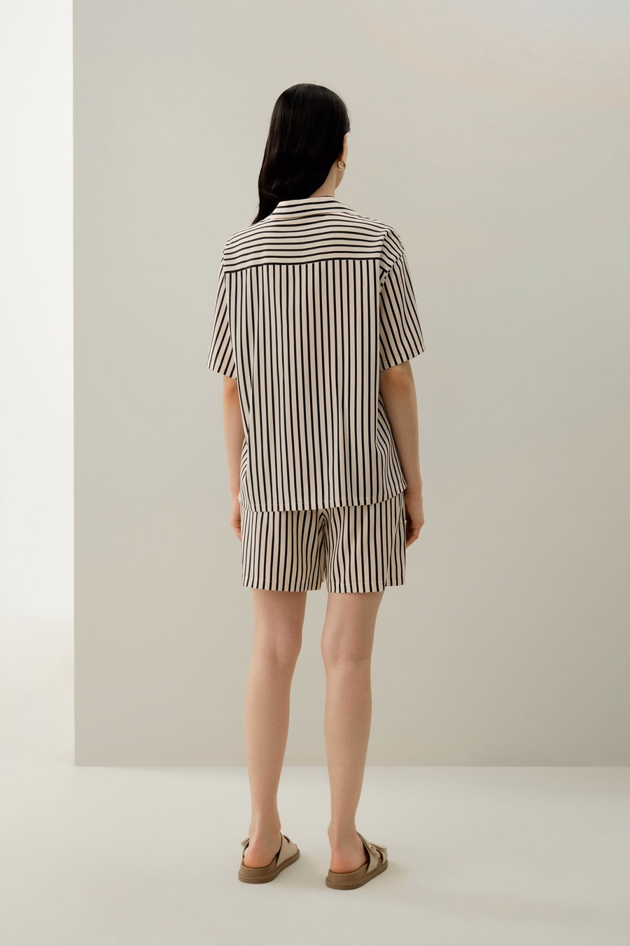 Camisa de Cuello Cubano de Seda Rayada