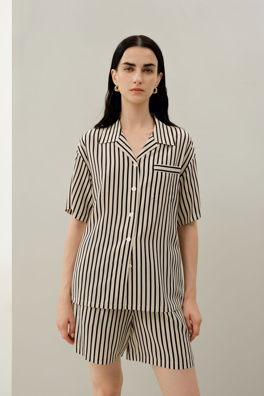 Camisa de Cuello Cubano de Seda Rayada