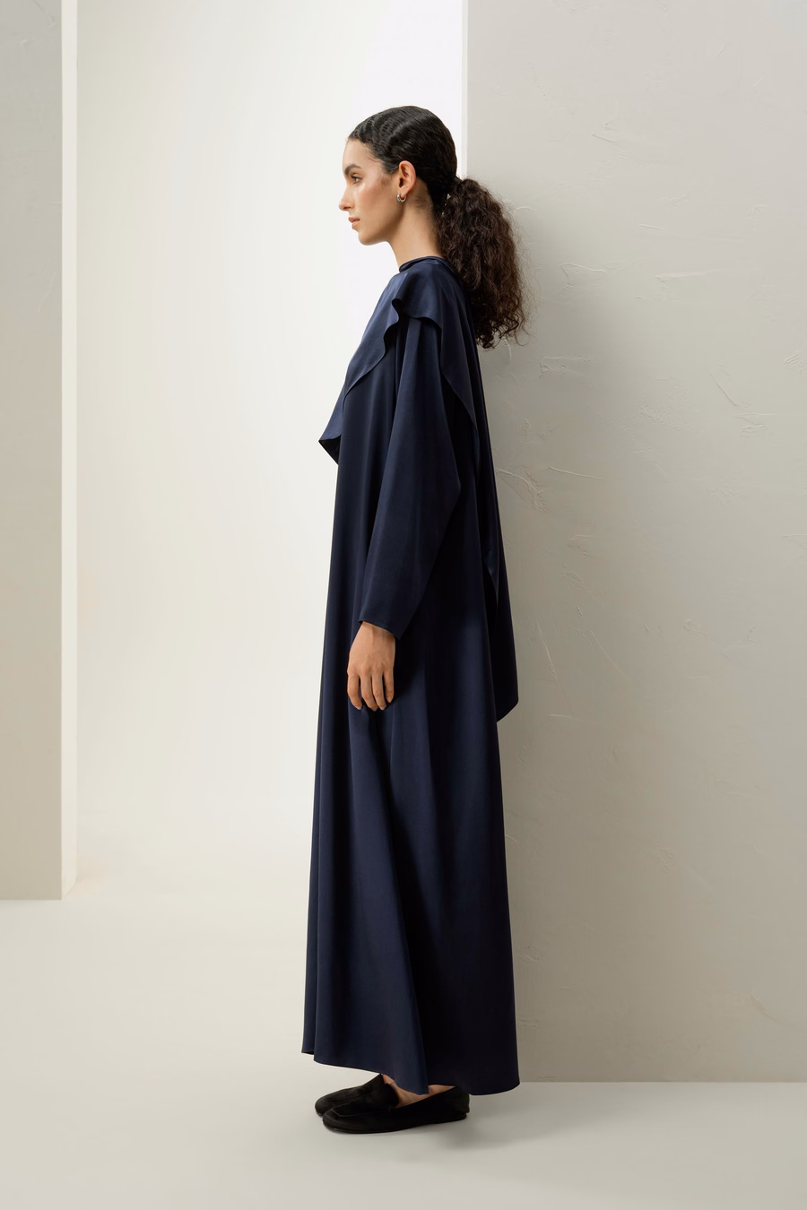 Vestido Maxi Asimétrico de Seda Charmeuse