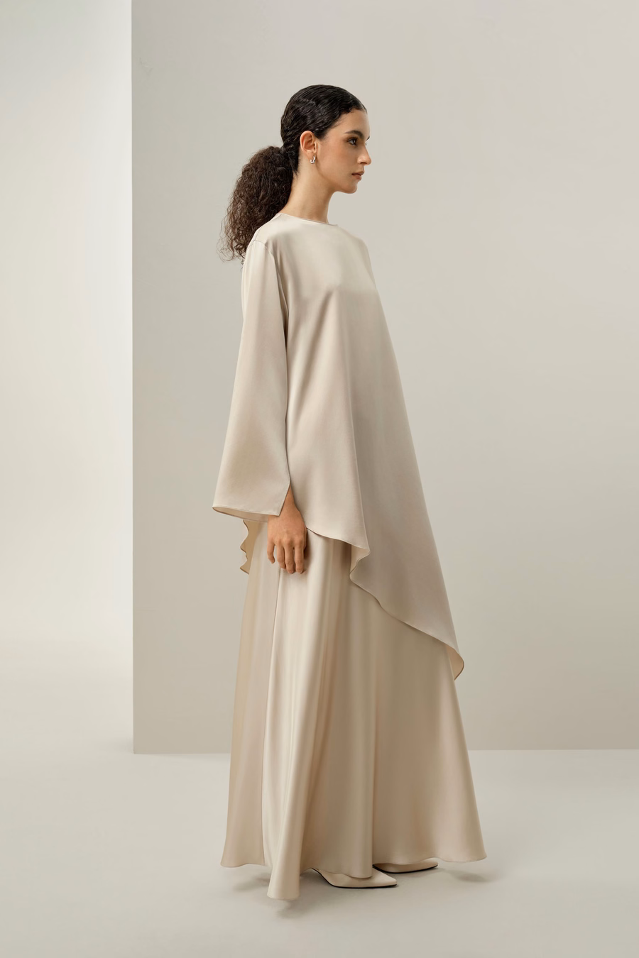 Blusa Asimétrica de Seda Charmeuse
