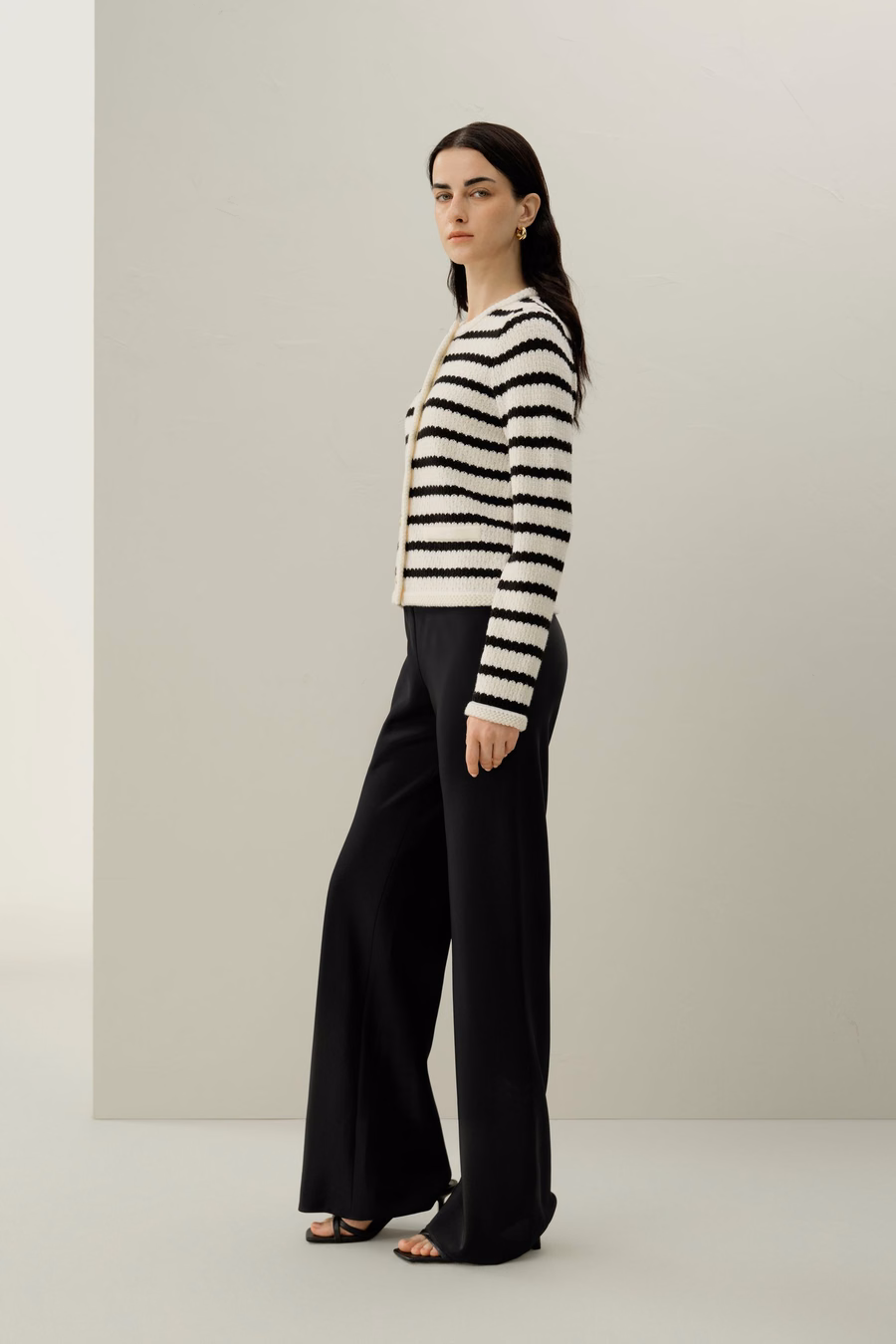 Cardigan de lana de ganchillo a rayas