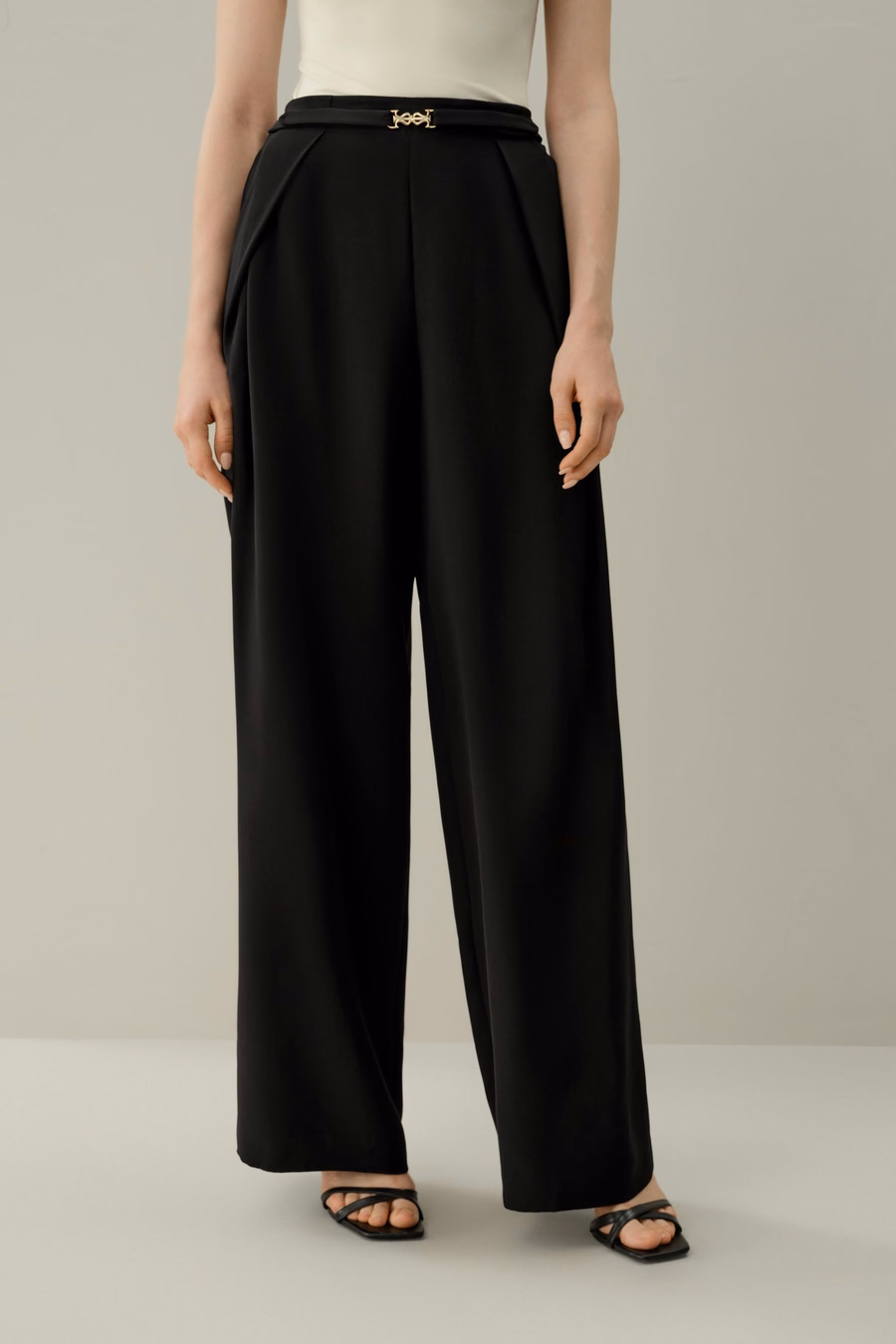 Pantalón de pierna ancha de crepé pesado y elástico