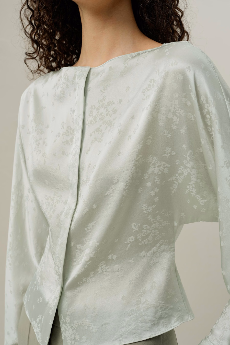 Blusa de seda jacquard YING