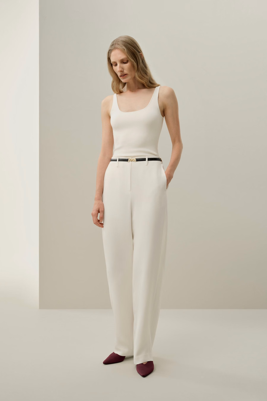 Pantalones de crepé de seda con costura curva