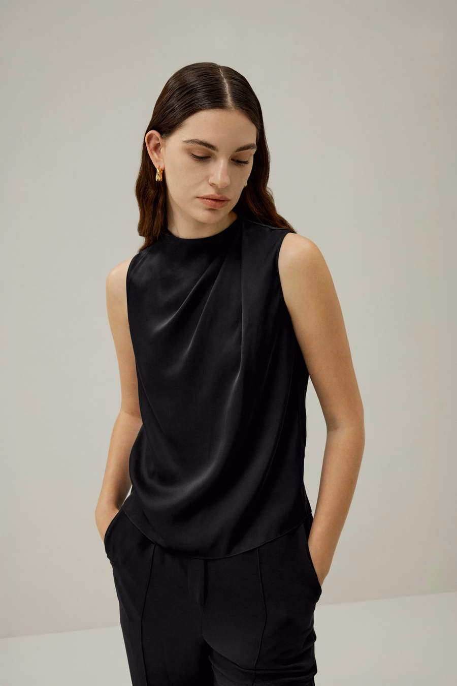 Top Minimalista Sin Mangas