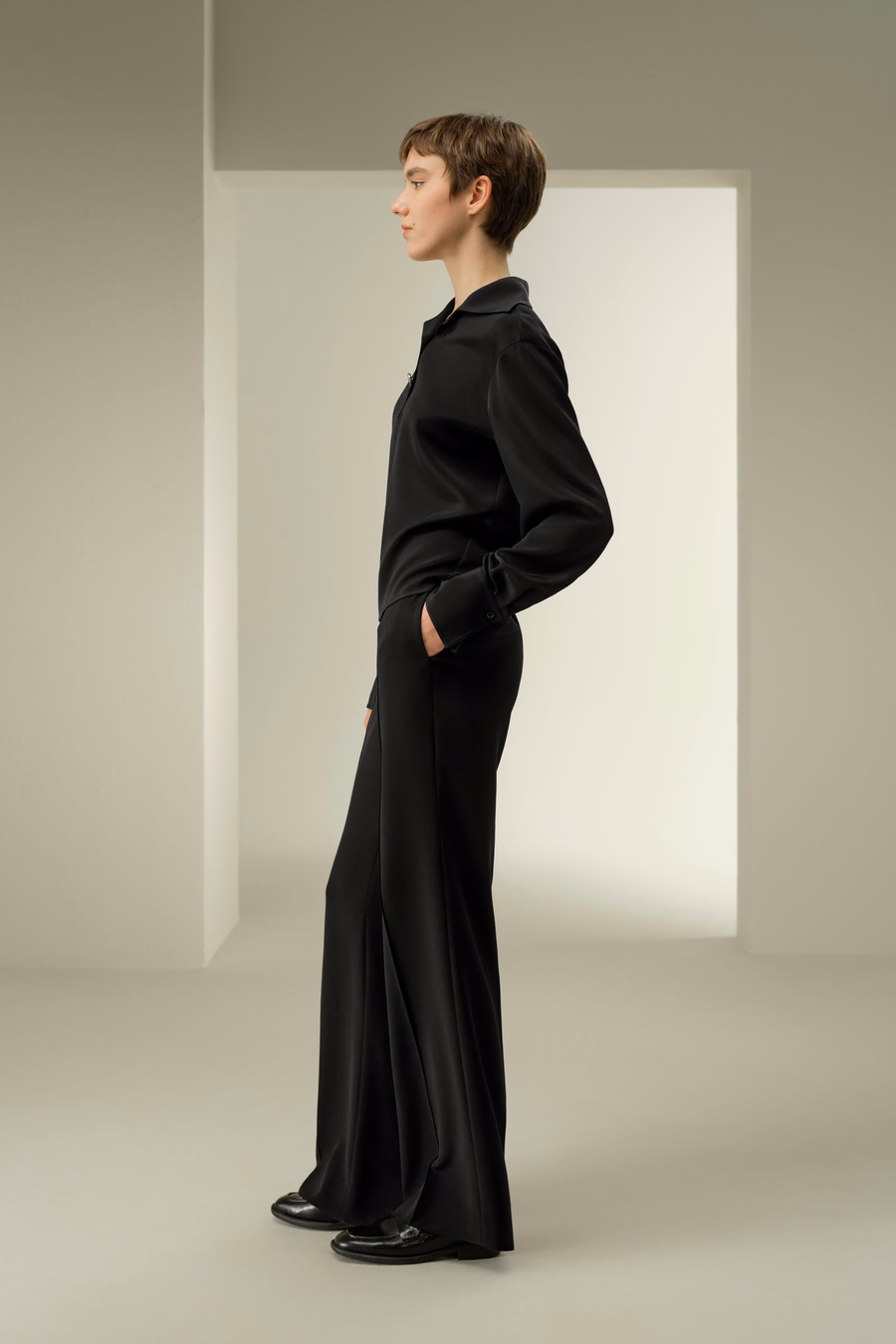 Blusa de seda elástica de lujo