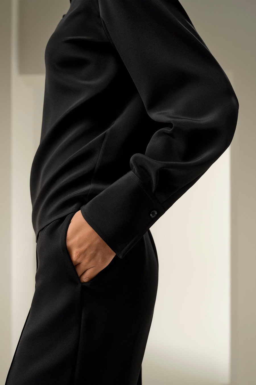 Blusa de seda elástica de lujo