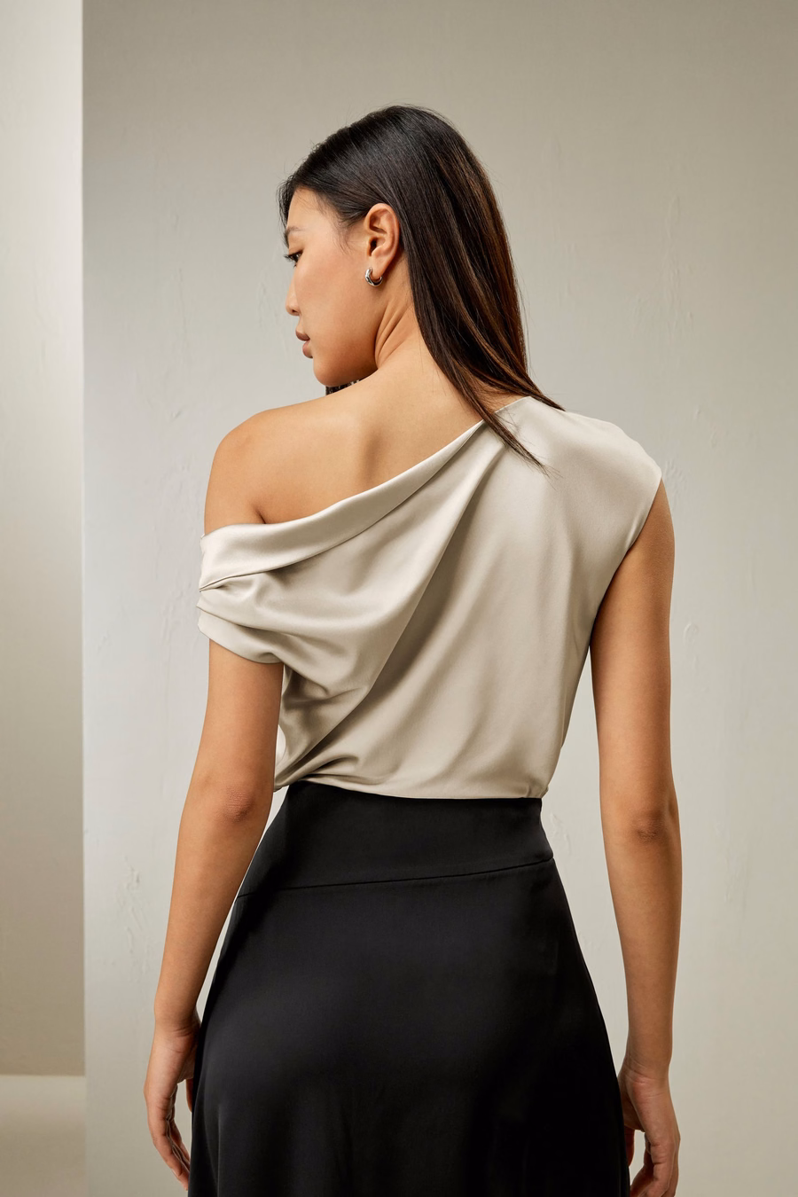 Top de Seda con Cuello Barco