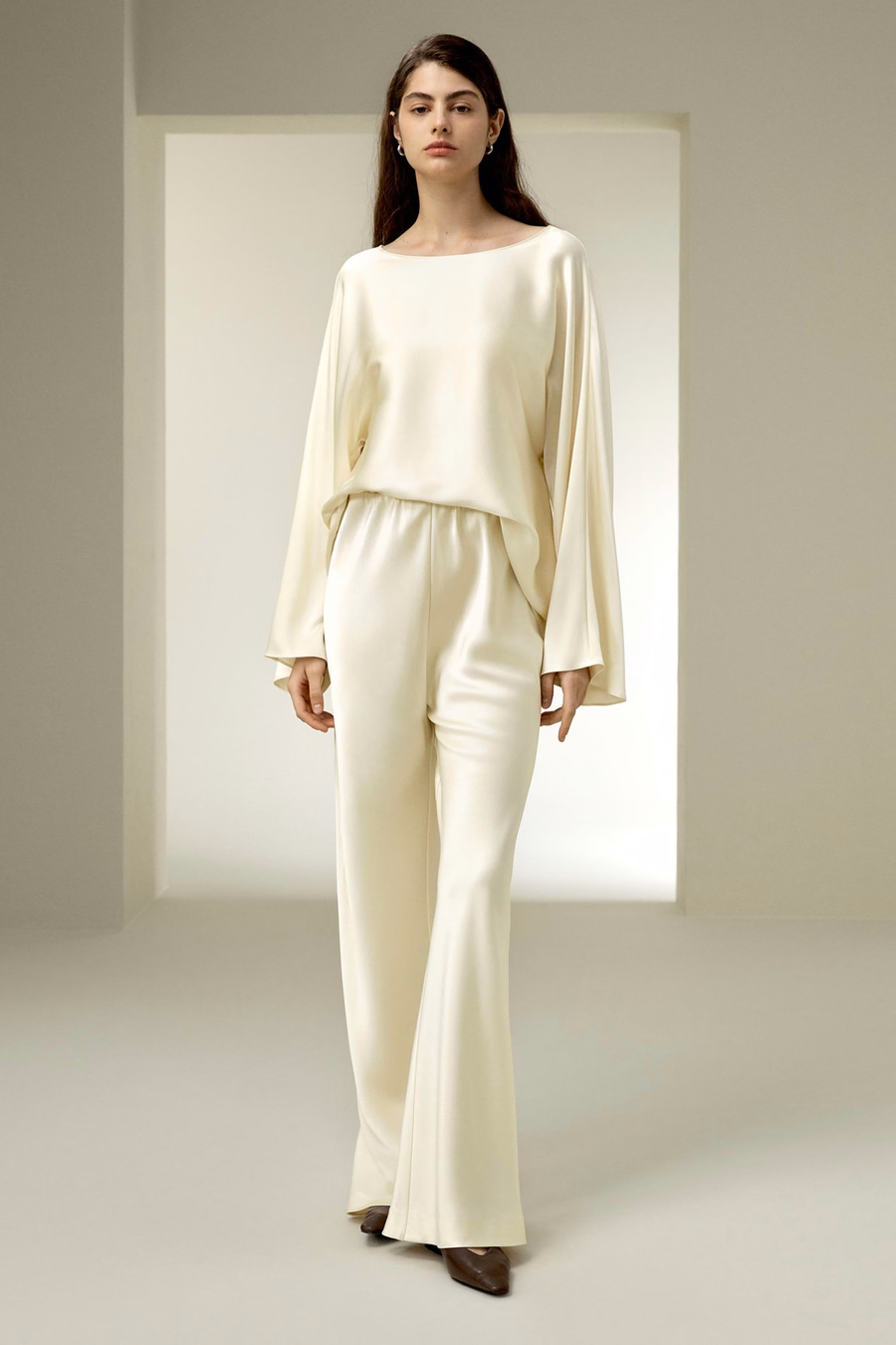 Blusa de cuello redondo de seda charmeuse