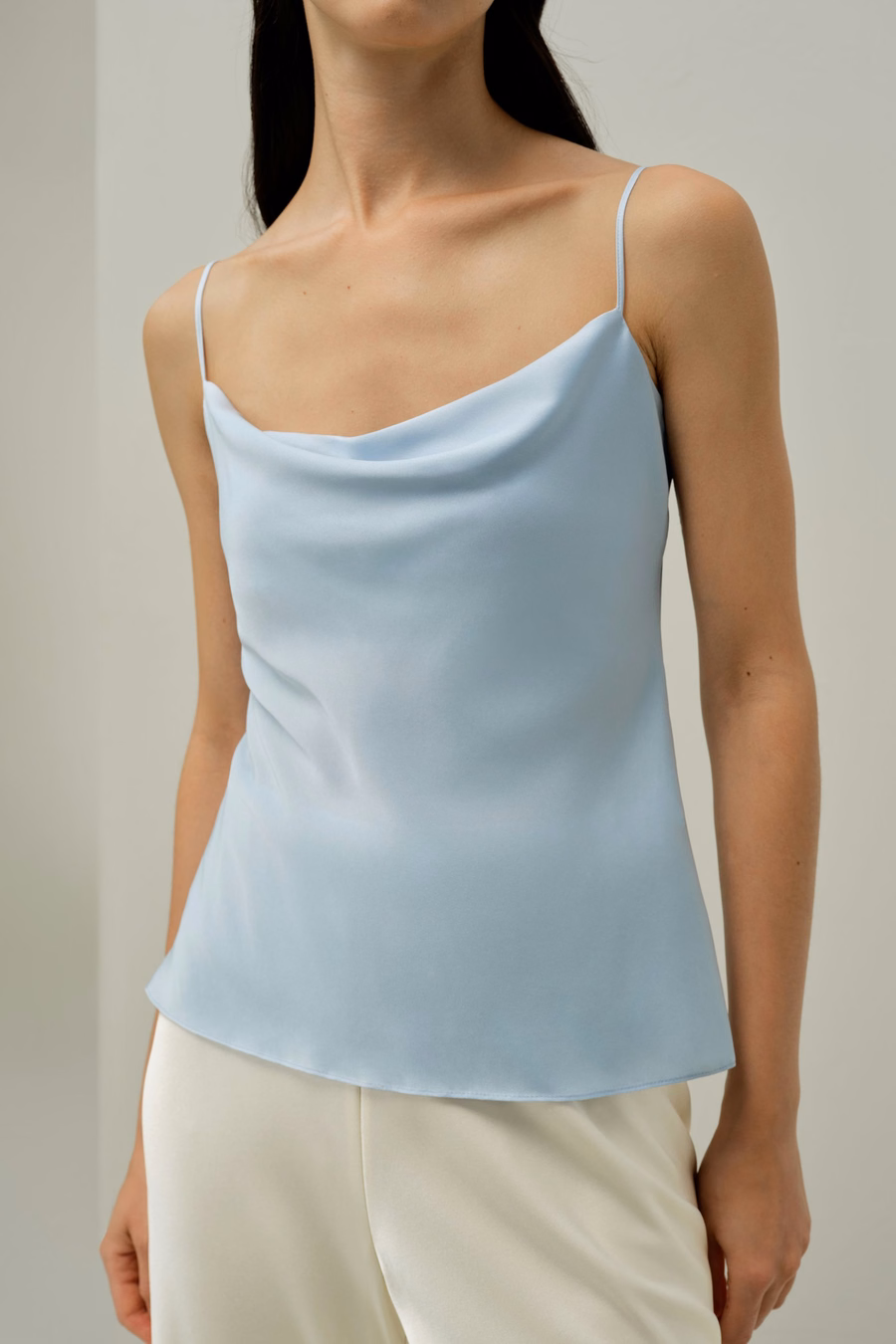 Camisón de Cuello Cowl