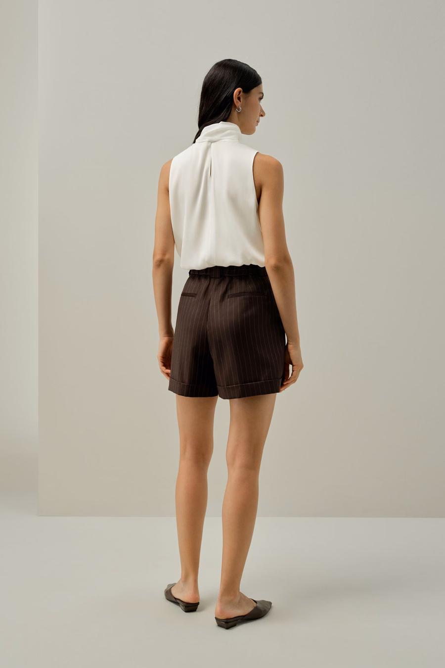 Blusa de Seda sin Mangas con Cuello de Lazo