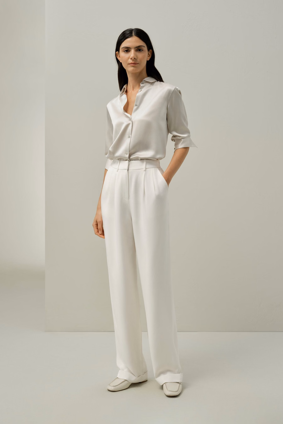 Camisa de Seda con Cuello Abierto