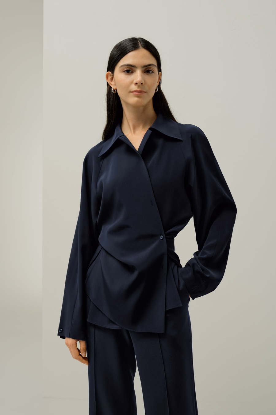 Camisa de Seda Multiposicional